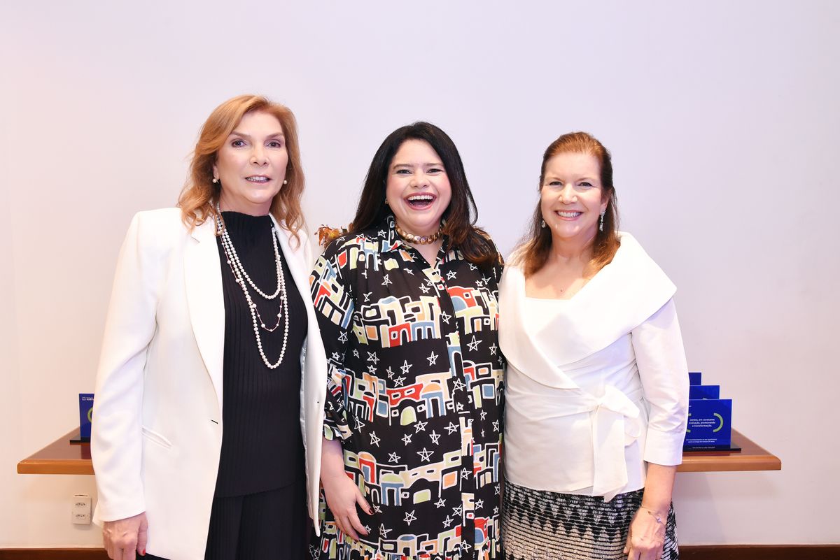 Rachel Coser, Camila Rocha e Bernadette Coser de Orem