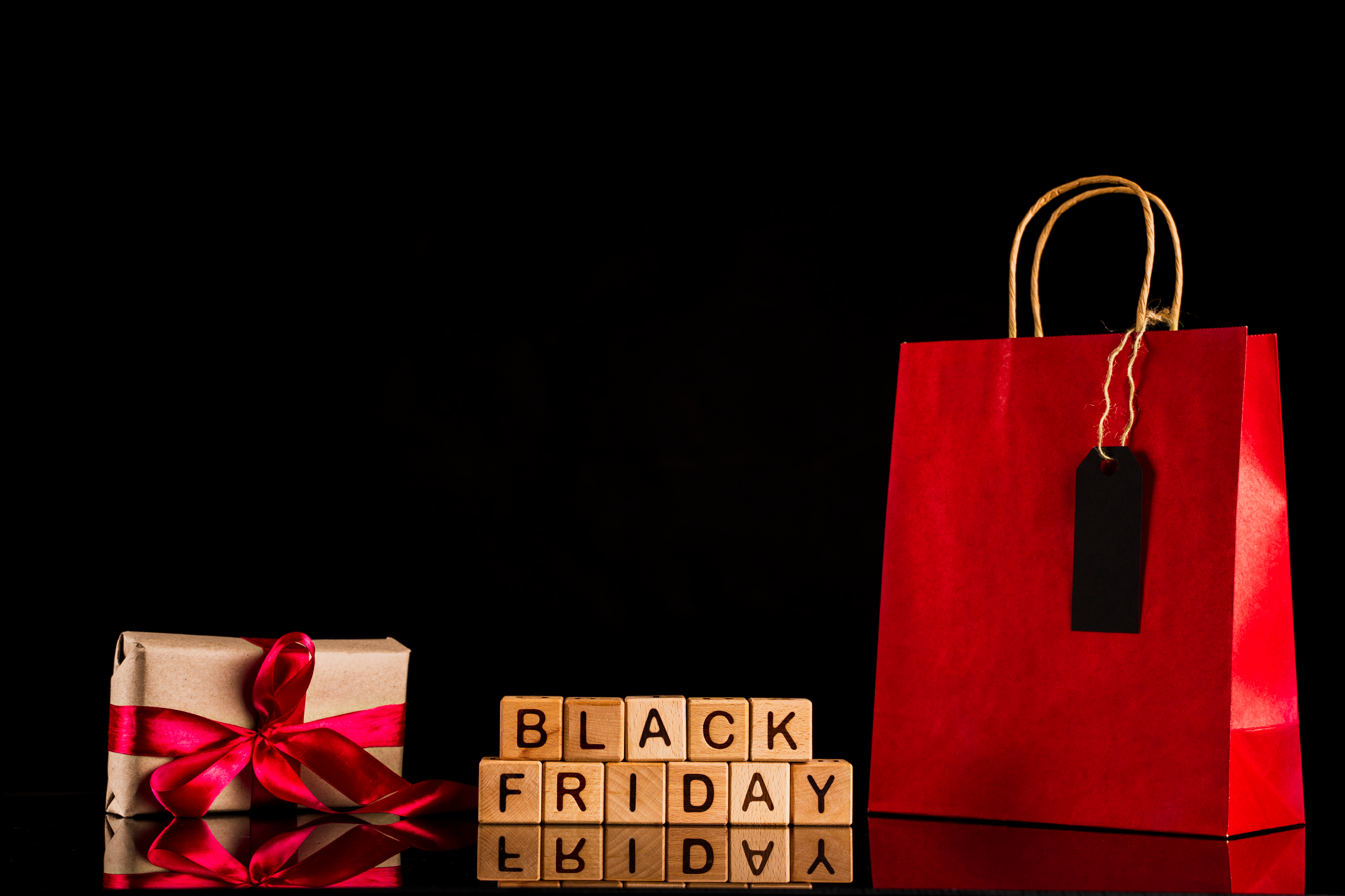 Black Friday: é importante ter um consumo saudável nesta época do ano e evitar dívidas e compras desnecessárias. Crédito: Freepik