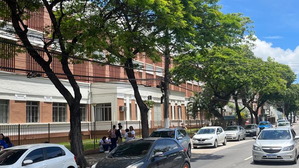 Saiba o que dizem especialistas sobre descontos oferecidos e as condições de parcelamento na hora de pagar os tributos
