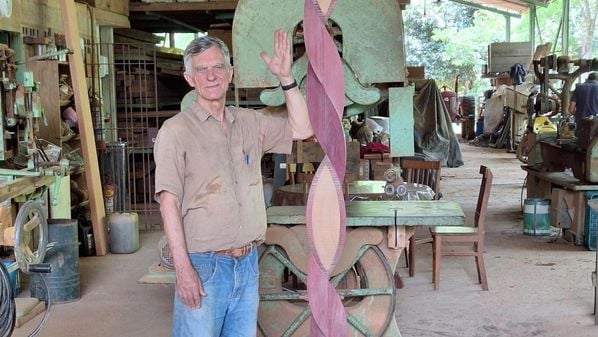 Formado em Engenharia Elétrica, filho de marceneiro atuou durante 35 anos no mundo corporativo