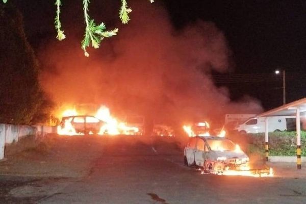 Ambulâncias incendiadas em Santo Antônio de Posse