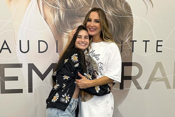 Bailarina de Claudia Leitte, Isabella Oliveira teve parada cardíaca em ensaio