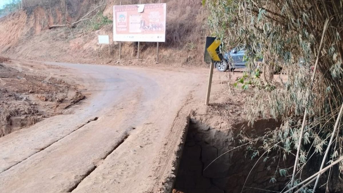 Ponte antiga está em condições precárias