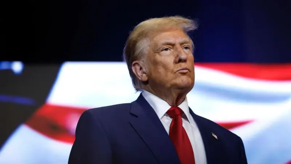 O que acontece com processos contra Trump após ele ser eleito