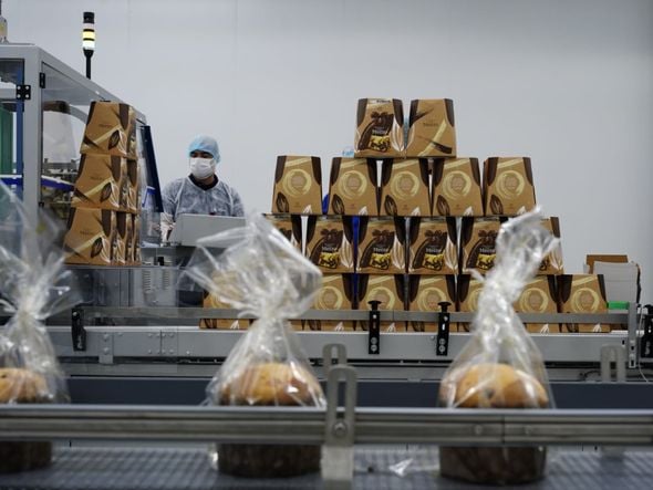 Cacau Show de Linhares é reinaugurada e passa a produzir panetones por Fernando Madeira