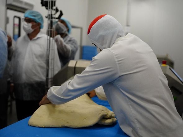 Cacau Show de Linhares é reinaugurada e passa a produzir panetones por Fernando Madeira