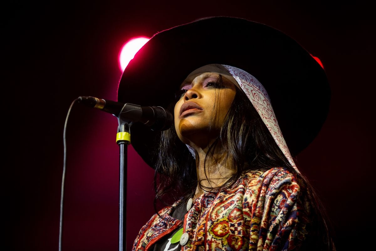 Cantora Erykah Badu 