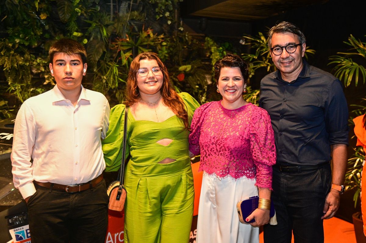 Reginaldo Leme lança 'Muito Além do Grid' em Vitória