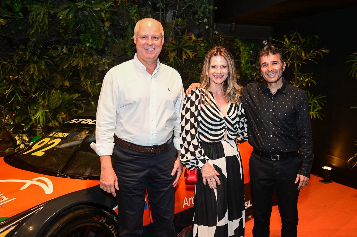 Reginaldo Leme lança 'Muito Além do Grid' em Vitória