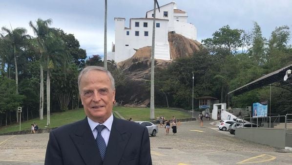 Se a Monarquia fosse restaurada, ele seria o segundo na linha sucessória imperial brasileira