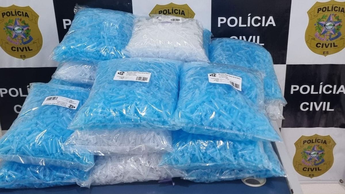 Aproximadamente 18 mil pinos de cocaína foram apreendidos, diz polícia