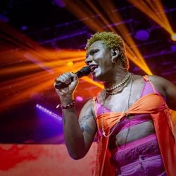 Além da cantora, outros brasileiros integram a lista; premiação acontece no dia 13 de novembro, nos Estados Unidos
