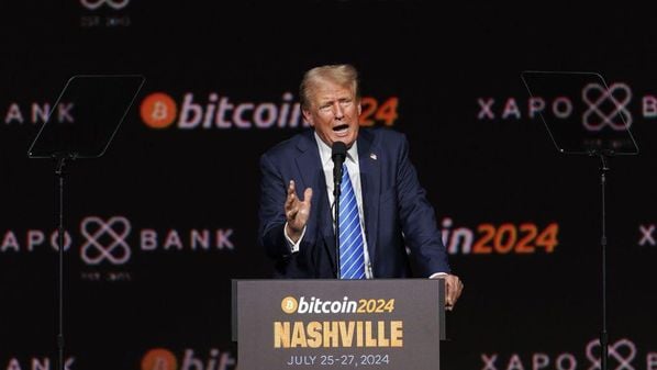 Donald Trump mudou de opinião e prometeu favorecer a indústria de criptomoedas em seu novo mandato.