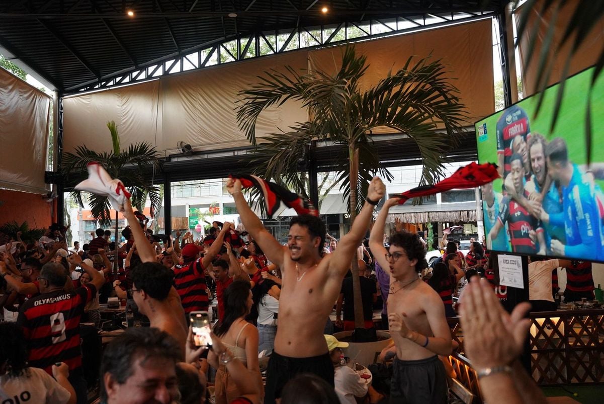 A comemoração da nação na conquista da Copa do Brasil pelo Flamengo por Vitor jubini