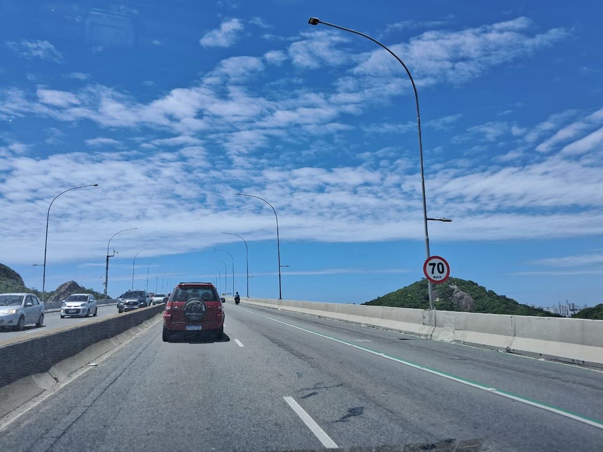 Na Terceira Ponte o trânsito também flui sem intereupções na manhã deste domingo (10).