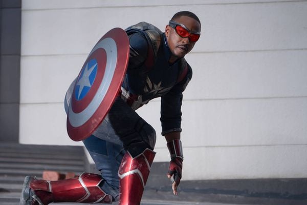 Anthony Mackie é Sam Wilson em cena de 'Capitão América: Admirável Mundo Novo' 
