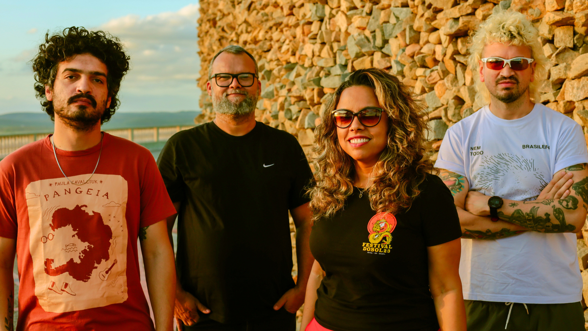 Camarones Orquestra Guitarrística