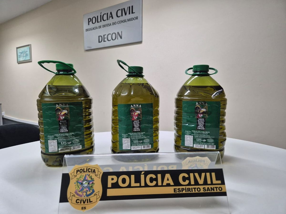 Operação da polícia apreende quase 8 mil litros de azeite por Divulgação Sesp