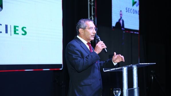 A projeção foi feita por Douglas Vaz, presidente do Sinduscon, durante evento que celebrou os 90 anos da entidade. Premiações e apresentação de livro marcaram a noite