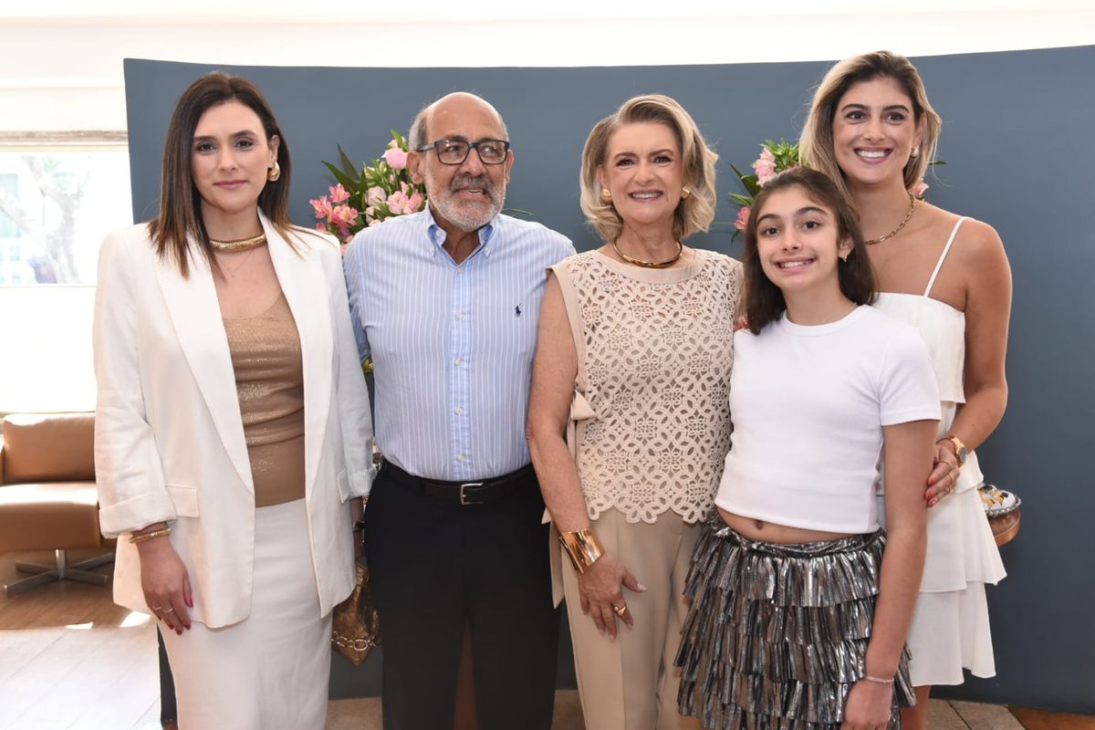 Belisa, Moysés, Gracinha, Sophia e Stephanie  Nader