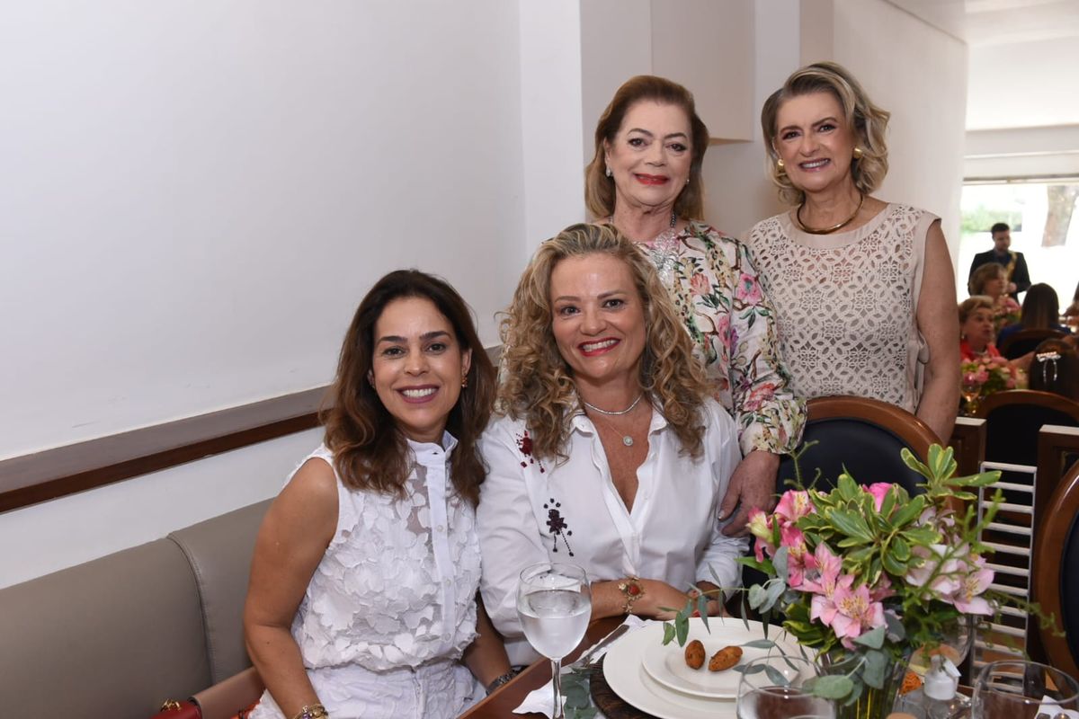 Flavia, Letícia e Helvia Abaurre e Gracinha Nader