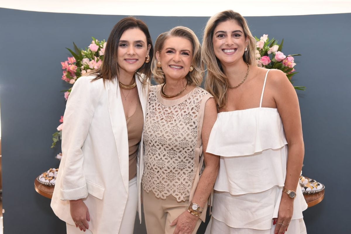 Gracinha Nader e as filhas Belisa e  Stephanie