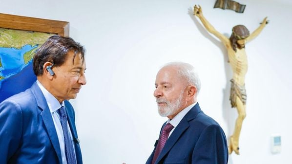 O empresário indiano Lakshmi Mittal, um dos homens mais ricos do mundo, veio ao Brasil visitar seus negócios e esteve em Brasília com o presidente