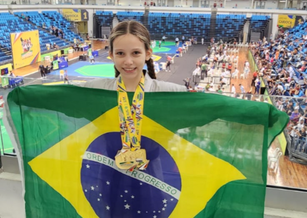 Manuela Pinheiro é campeã brasileira de taekwondo