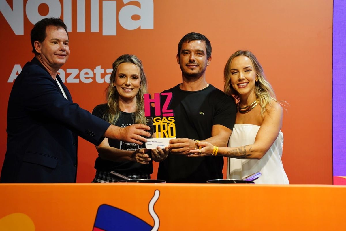 Amarildo Lovato, Julia Faria e Davi Faria  e Marcella Scaramella por Vitor Jubini