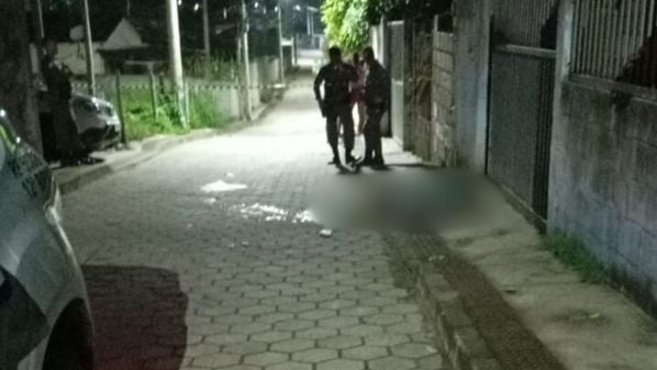 Moradores relataram para a PM que a vítima veio de Alagoas e não tinha parentes na região; homicídio é investigado pela Polícia Civil