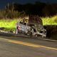 Imagem - Carro pega fogo após batida com outro veículo na BR 101, em São Mateus