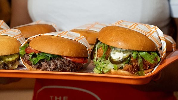 The FatPack Burger tem opções a partir de R$ 19. Veja também: menu do Fest Gastronomia no Modéstia às Favas e últimos dias de ES Restaurant Week