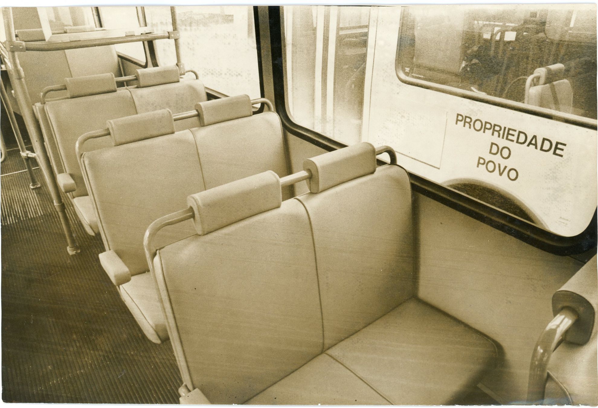 Interior de um ônibus Padron no ano 1989. Crédito: Gildo Loyola