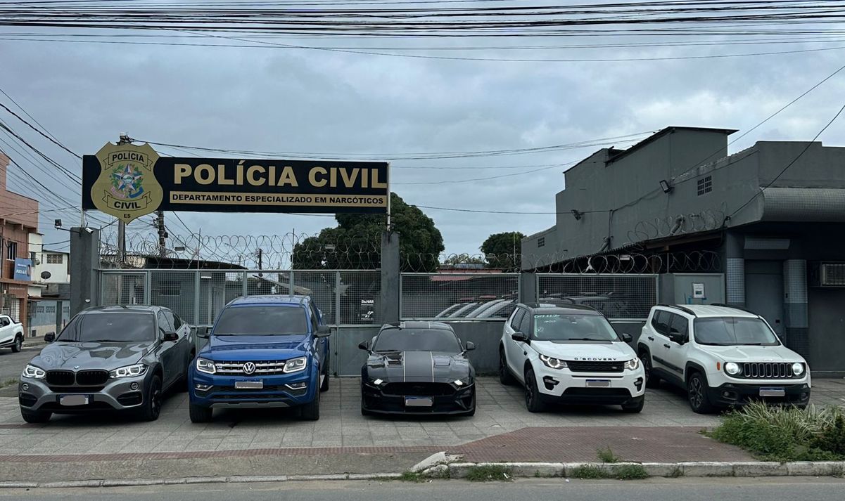 Cinco foram presos e carros e armas foram apreendidos pela polícia por Polícia Civil