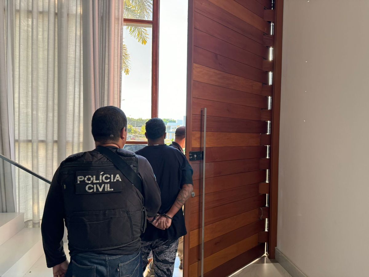 Cinco foram presos e carros e armas foram apreendidos pela polícia por Polícia Civil