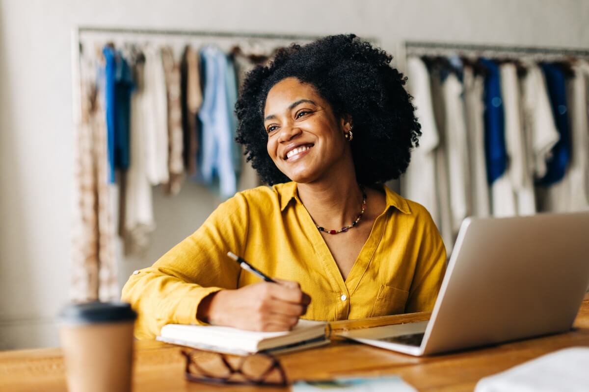 Há mais de 10 milhões de mulheres empreendedoras no Brasil (Imagem: JLco Julia Amaral | Shutterstock) 