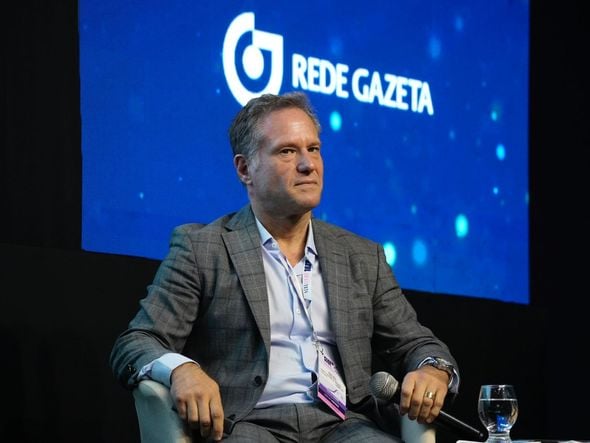 Pedra Azul Summit 2024 - cientista político Rafael Favetti por Carlos Alberto Silva