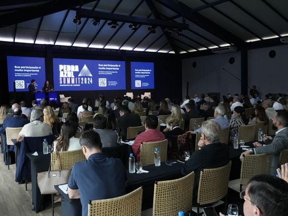 Pedra Azul Summit 2024 por Carlos Alberto Silva