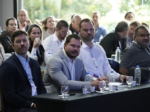 Pedra Azul Summit 2024 por Carlos Alberto Silva