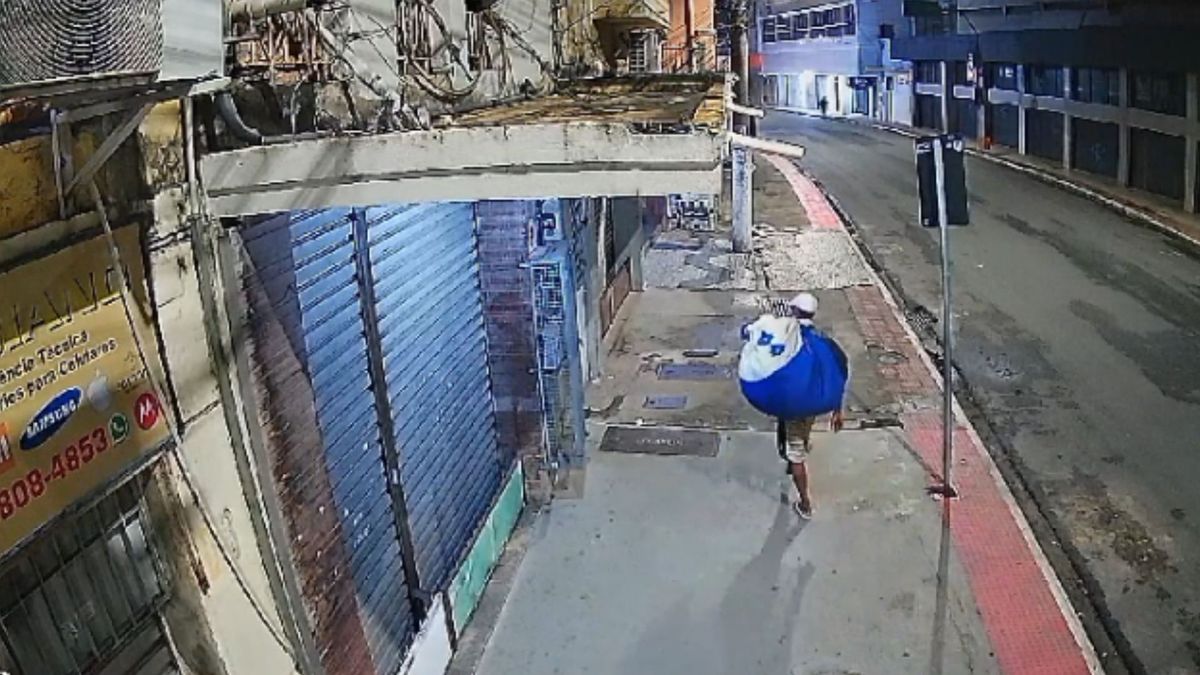 Dono de loja arrombada no Centro de Vitória foi atrás dos ladrões