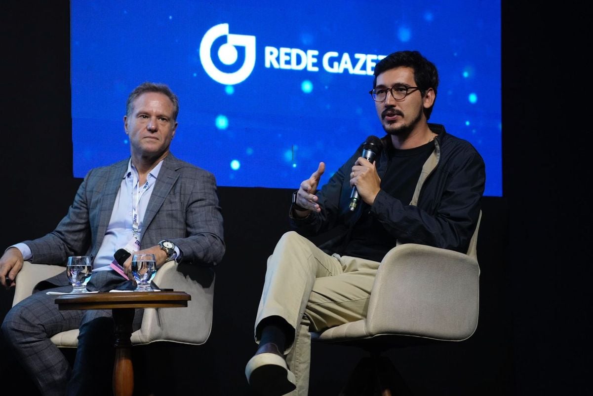 Pedra Azul Summit 2024 - cientista político Rafael Favetti e jornalista Nilson Klava, da GloboNews por Carlos Alberto Silva