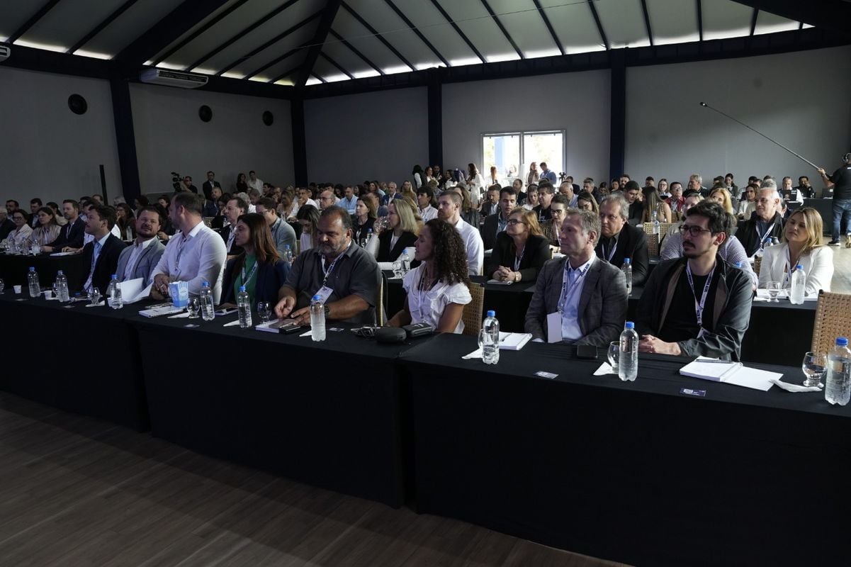 Pedra Azul Summit 2024 por Carlos Alberto Silva