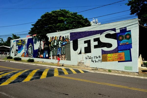 Ufes celebra 70 anos com lançamento de livros