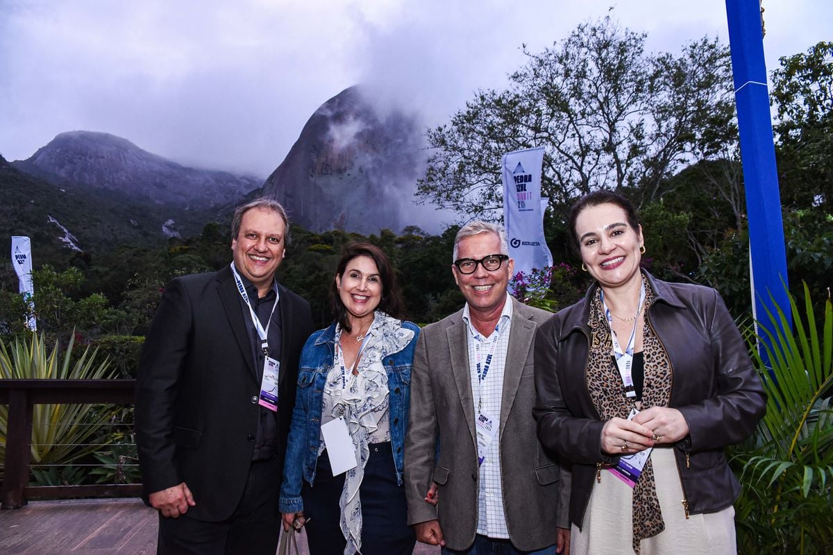 Dr. Fabiano Pimentel, Renata Rasseli, André Hees e Dra. Adriana Botti