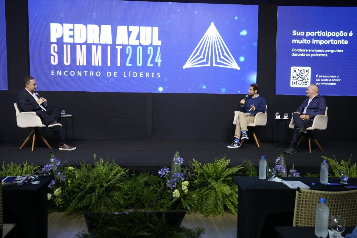 Painel sobre panorama econômico no Pedra Azul Summit com Teco Medina, Caio Megale e Paulo Hartung por Carlos Alberto Silva