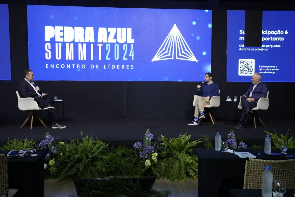 Pedra Azul Summit 2024 por Carlos Alberto Silva