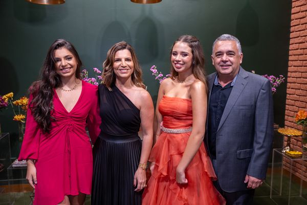 Aniversário de 15 anos de Marina Pitanga