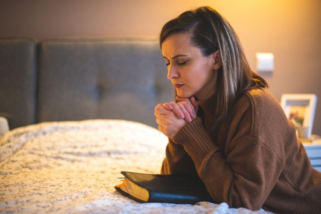 Estudantes podem orar à Santa Catarina pedindo sua ajuda nos estudos (Imagem: Pazargic Liviu | Shutterstock)