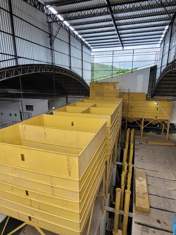 Os novos armazéns estão sendo preparados para receber o café e fazer o processamento do grão