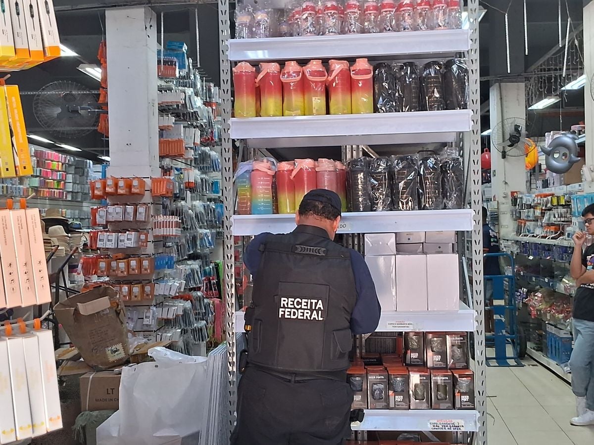 Operação da Receita mira mercadorias ilegais em duas lojas do Centro de Vitória por Ricardo Medeiros